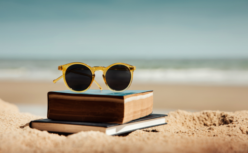 10 spannende Buchtipps für den Urlaub
